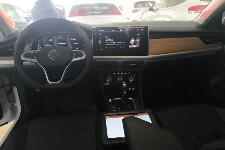 大众 宝来 2025款 200TSI DSG悦行PRO版中控内饰12