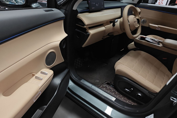 星途 星纪元 ET 2024款 增程 200 Pro中控内饰20