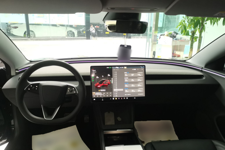 特斯拉 Model 3 2023款 后轮驱动版中控内饰12