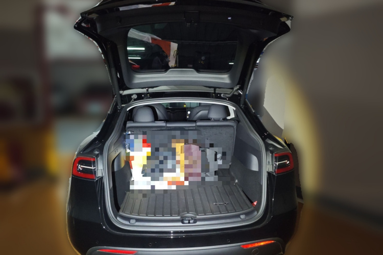 特斯拉 Model Y 2022款 改款 后轮驱动版中控内饰23