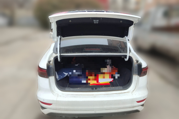 吉利汽车 帝豪 2023款 第4代冠军版 1.5L 手动豪华型中控内饰23