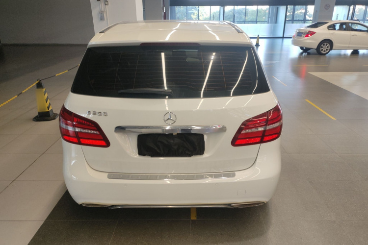 奔驰B级 2015款 B 200 时尚型车身外观6004