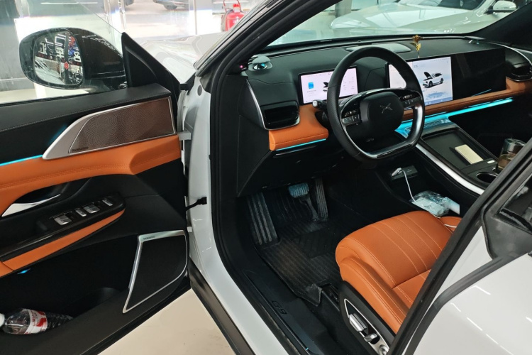 小鹏G9 2022款 702 Pro中控内饰20