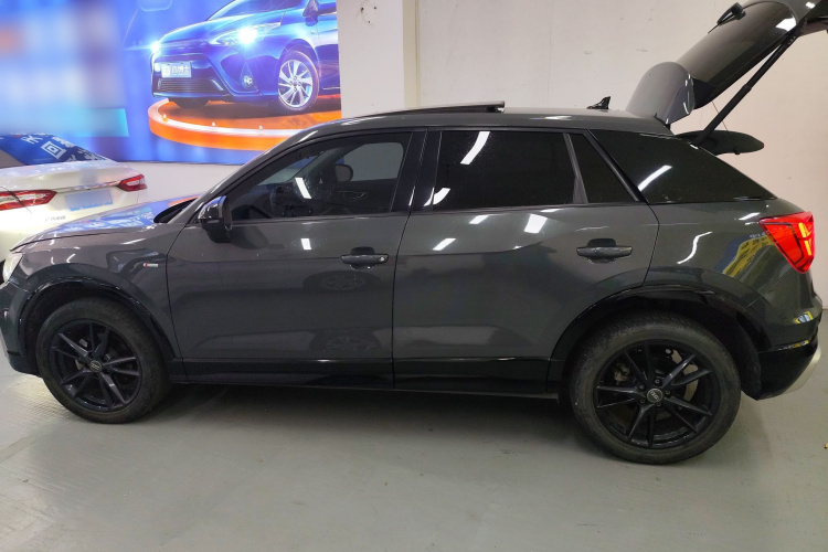 奥迪Q2L 2020款 35 TFSI 进取动感型车身外观4