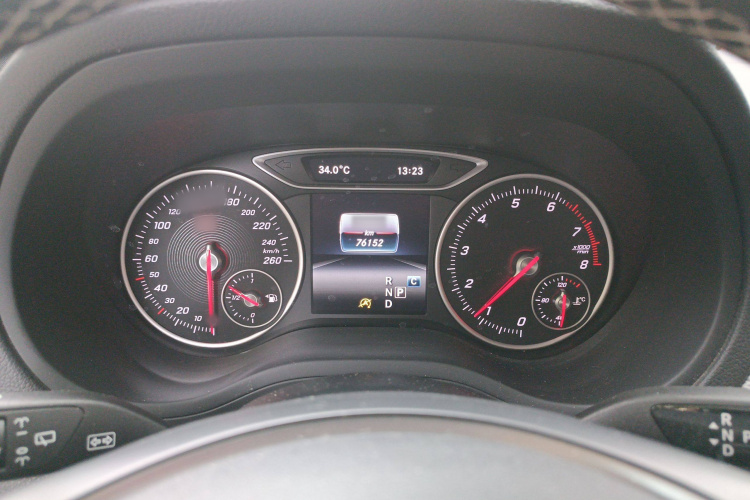 奔驰B级 2015款 B 200 时尚型局部细节14