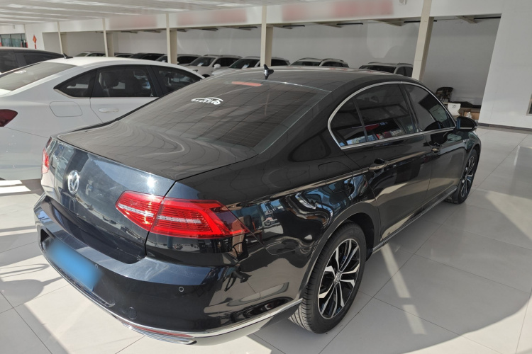 大众 迈腾 2019款 330TSI DSG 豪华型 国V车身外观7