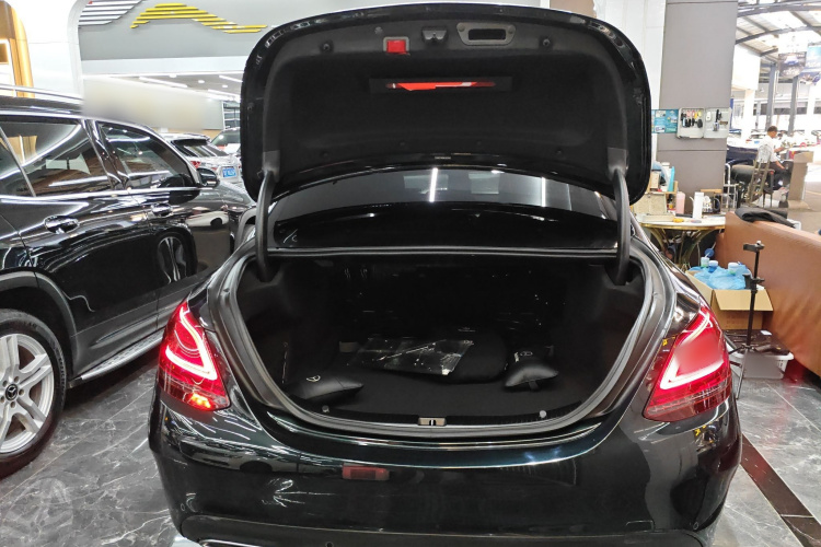 奔驰C级 2021款 C 200 L 时尚型运动版局部细节23