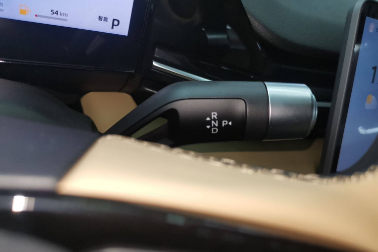 吉利银河 银河L6 2023款 60km PLUS局部细节18