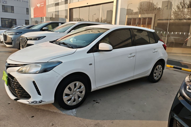 丰田 威驰FS 2017款 1.5L CVT锋驰版车身外观4