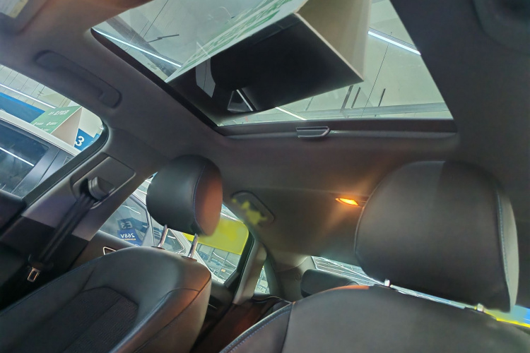 奥迪A3 2019款 Limousine 35 TFSI 时尚型 国V中控内饰7004