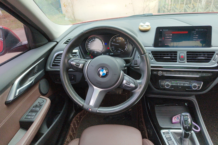 宝马1系 2020款 120i M运动套装中控内饰13