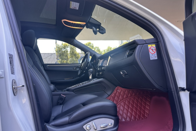 保时捷 2021款 Macan 2.0T中控内饰7008