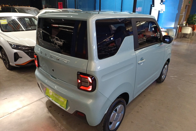 吉利银河 2024款 熊猫mini 200km 耐力熊车身外观6005