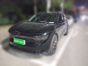 极氪7X 2025款 75kWh 后驱智驾版