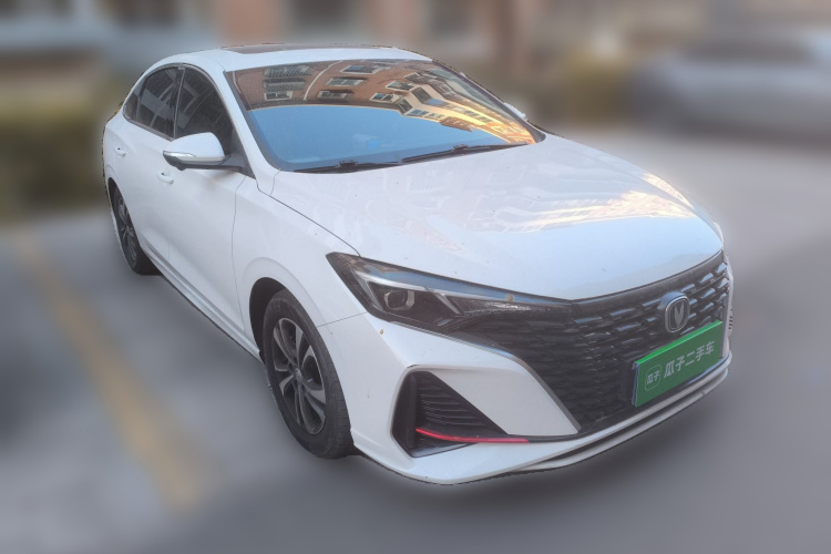 长安 逸动 2022款 PLUS 蓝鲸NE 1.4T GDI DCT尊贵版车身外观3