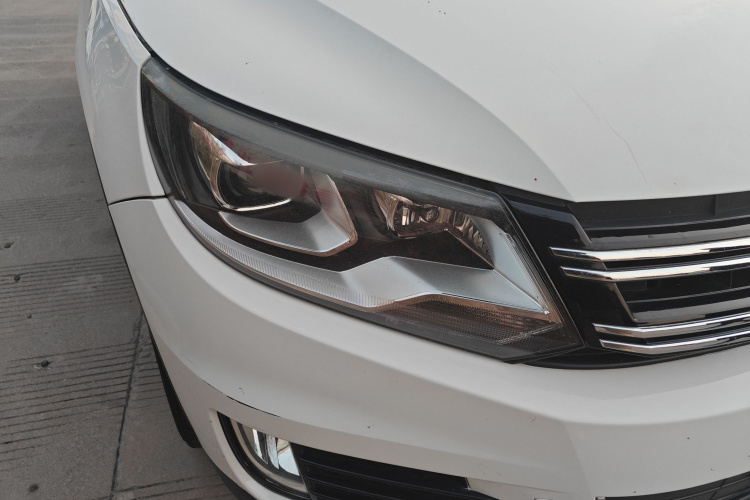 大众 途观 2013款 1.8TSI 自动两驱舒适版车身外观6006