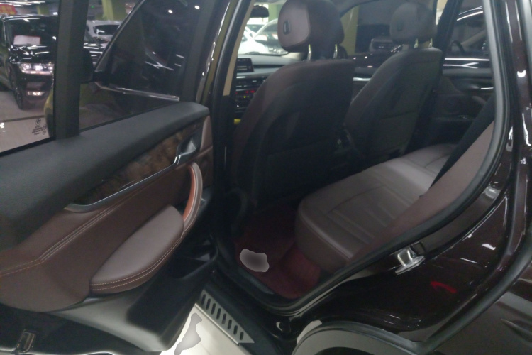 宝马X5(进口) 2015款 xDrive28i中控内饰7004