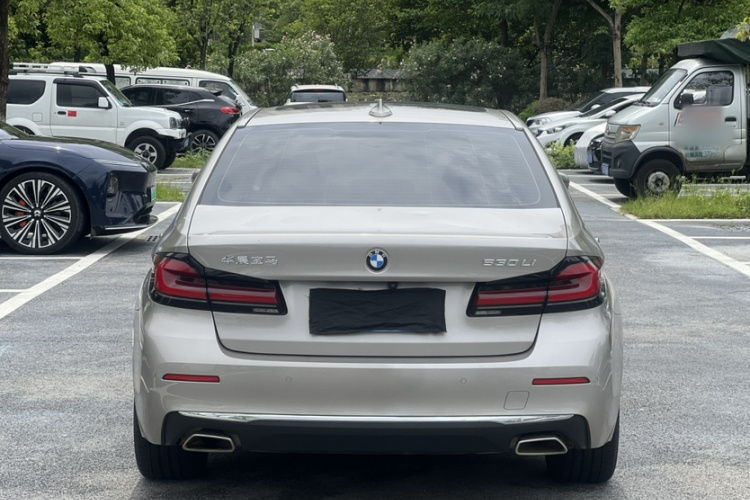 宝马5系 2021款 530Li 领先型 豪华套装车身外观6004