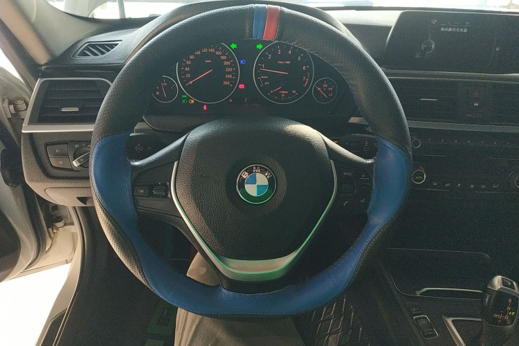 宝马3系 2016款 320Li 时尚型中控内饰13