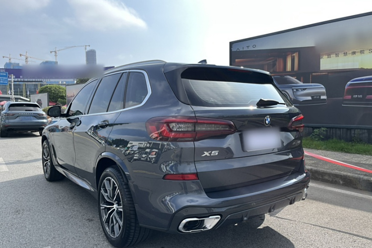 宝马X5(进口) 2022款 xDrive30i M运动套装车身外观6003