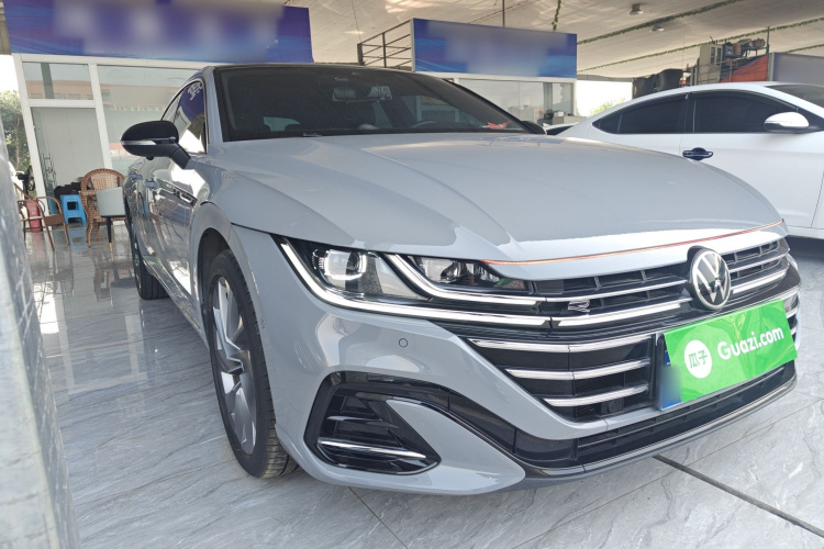 一汽-大众CC 2023款 380TSI 夺目版车身外观3