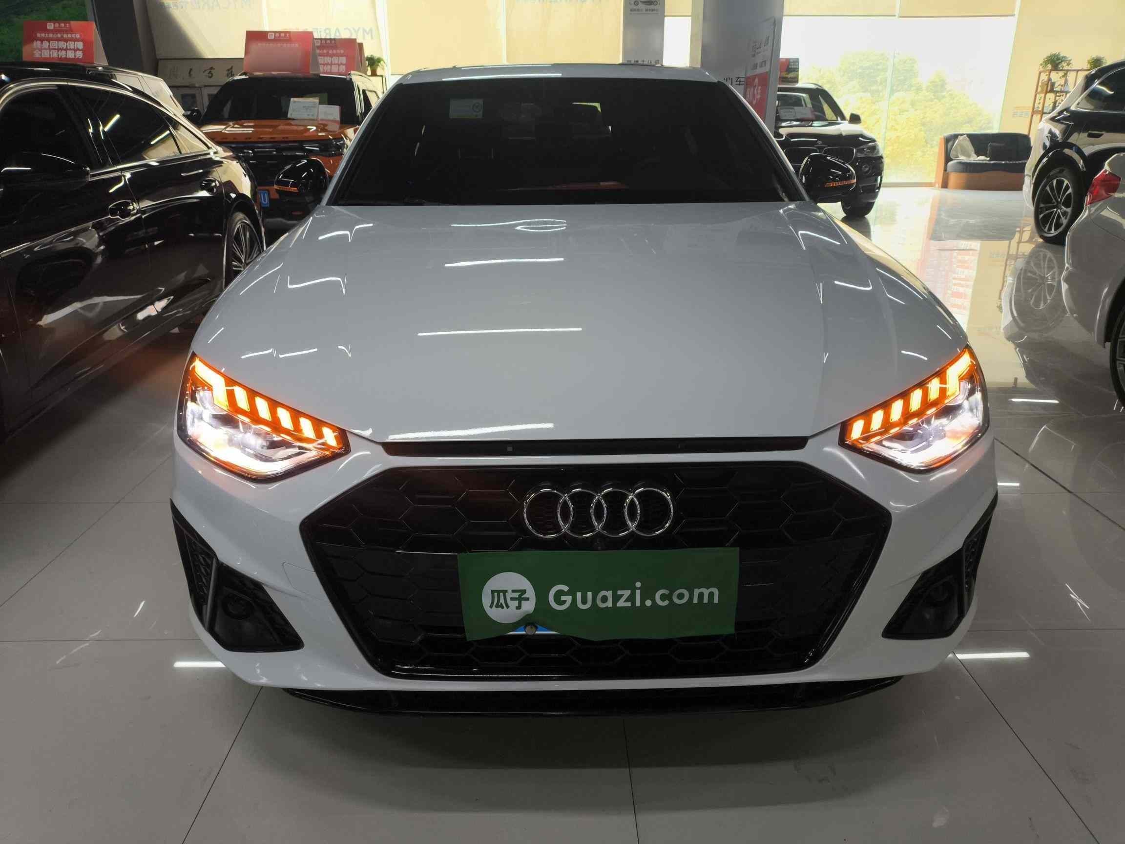 奥迪A4L 2024款 40 TFSI 豪华动感型(1)
