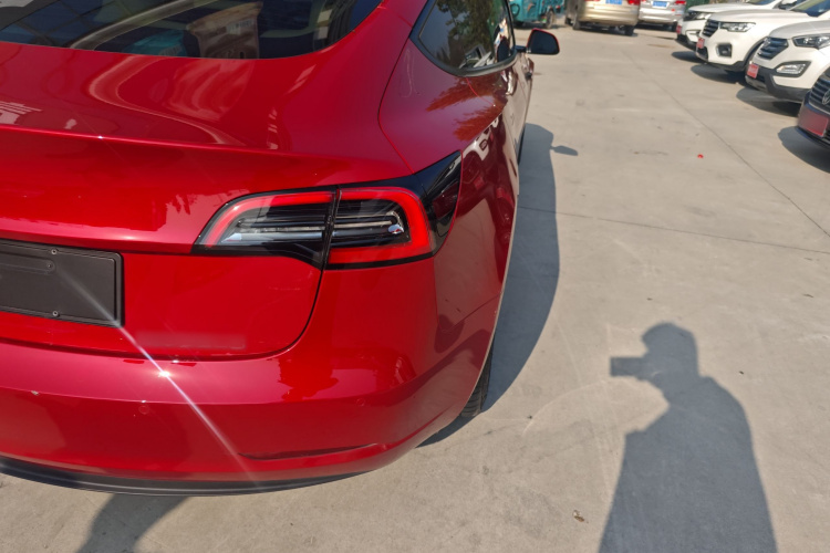 特斯拉 Model 3 2021款 标准续航后驱升级版 3D6车身外观9
