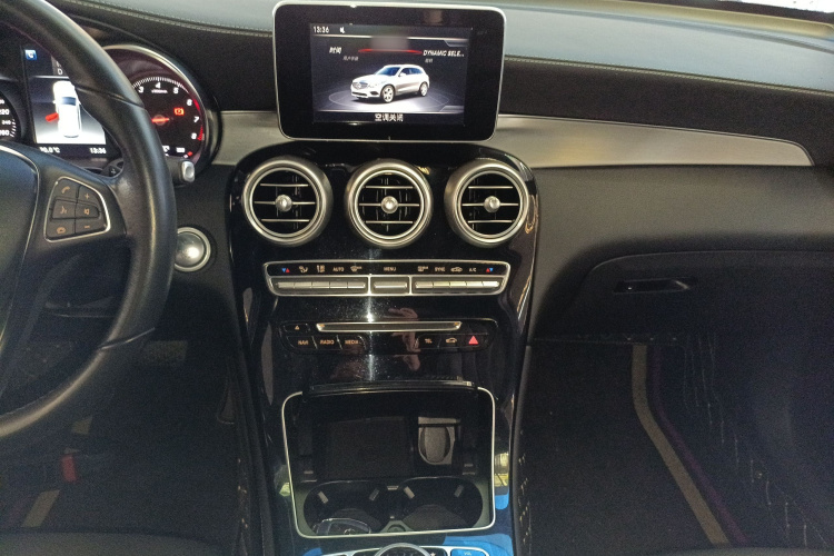 奔驰GLC 2019款 GLC 200 L 4MATIC局部细节16