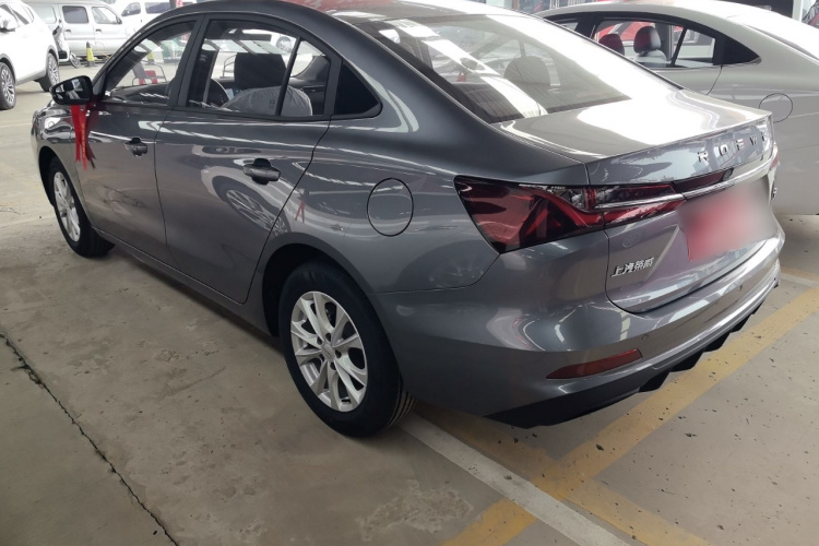 荣威i5 2026款 1.5L 手动舒享版车身外观6005