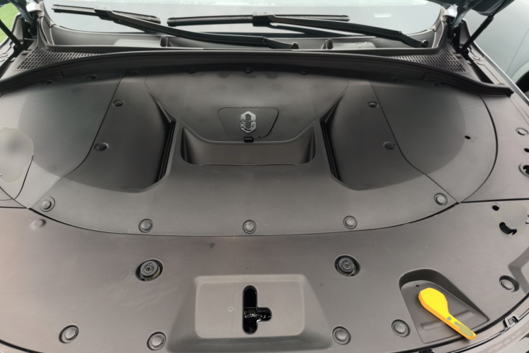 鸿蒙智行 问界M7 2024款 1.5T 后驱Plus版 6座机舱底盘24