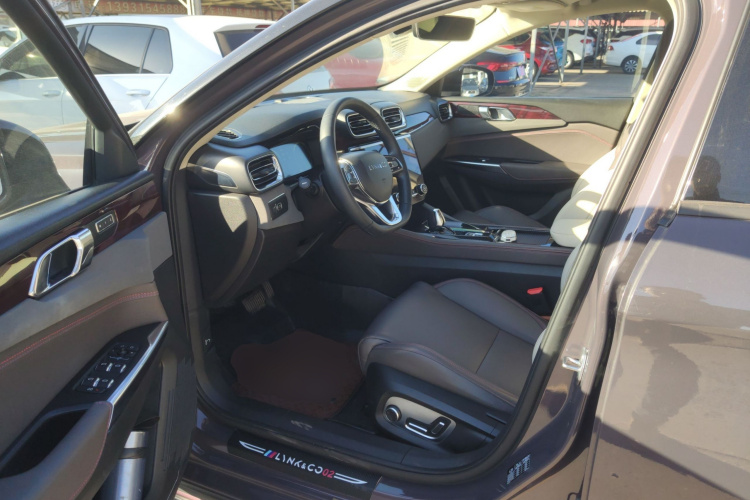 领克02 2020款 高能版 2.0T 自动两驱耀Pro版中控内饰20