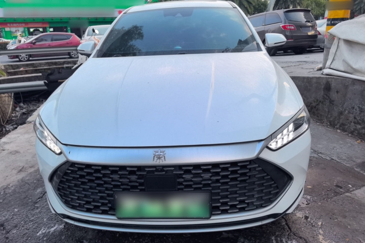 比亚迪 秦PLUS 2021款 DM-i 120KM 旗舰型车身外观2