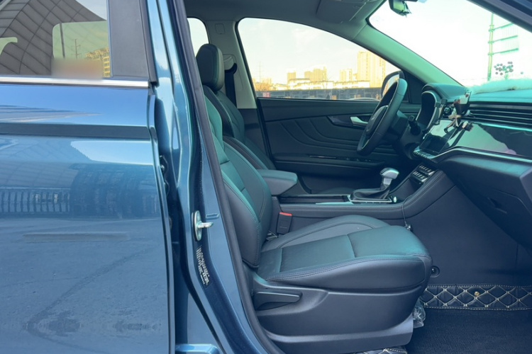 中国重汽VGV VGV U70 2020款 1.5T 自动智享精英版 7座局部细节41