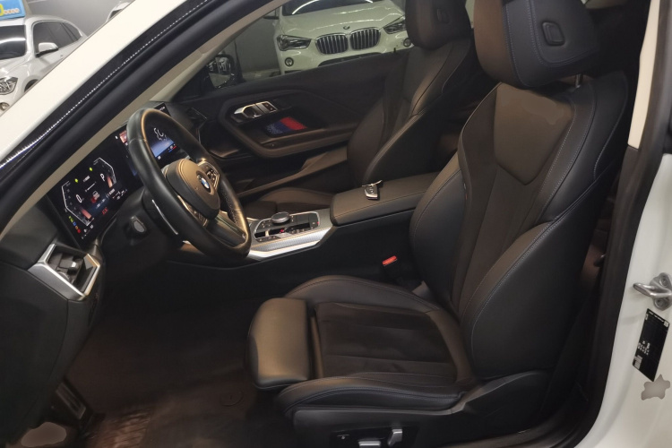 宝马2系(进口) 2023款 225i M运动曜夜套装中控内饰20