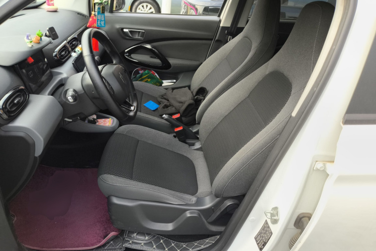 零跑汽车 零跑T03 2021款 400轻享版 磷酸铁锂中控内饰19