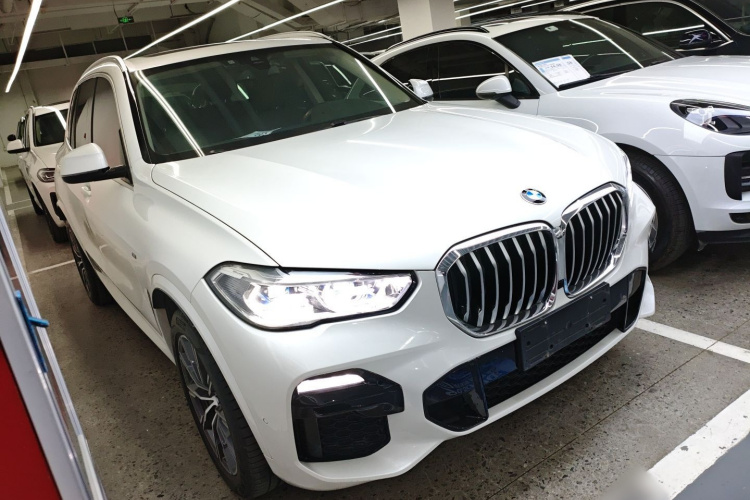 宝马X5(进口) 2019款 xDrive40i M运动套装车身外观3