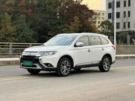 三菱 欧蓝德 2019款 2.0L 两驱畅享版 5座 国V