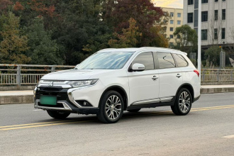 三菱 欧蓝德 2019款 2.0L 两驱畅享版 5座 国V