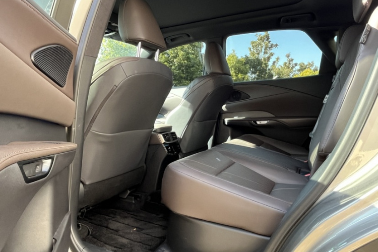 雷克萨斯RX新能源 2025款 450h+ 四驱畅享版中控内饰7008