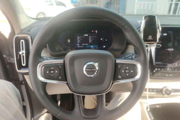 沃尔沃XC40 2023款 B4 四驱智雅豪华版局部细节13