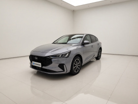 福特 福克斯 2022款 两厢 EcoBoost 180 自动竞速版