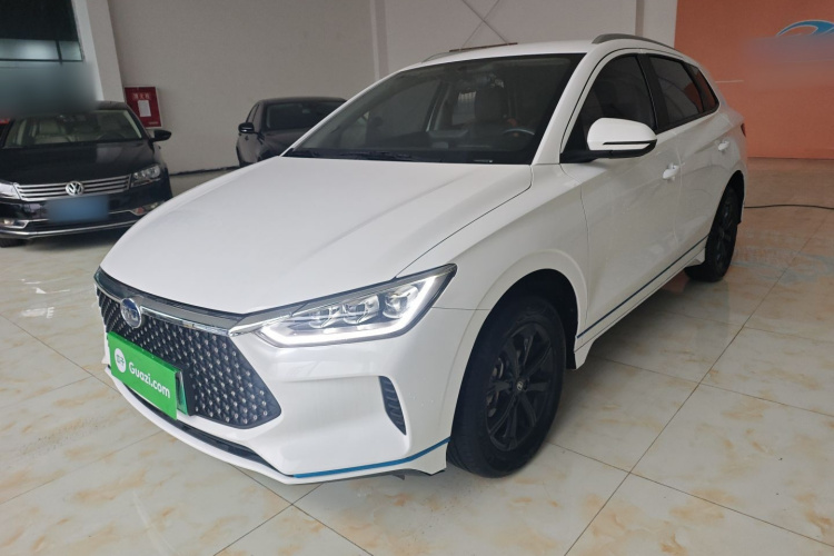 比亚迪e2 2021款 豪华型车身外观1