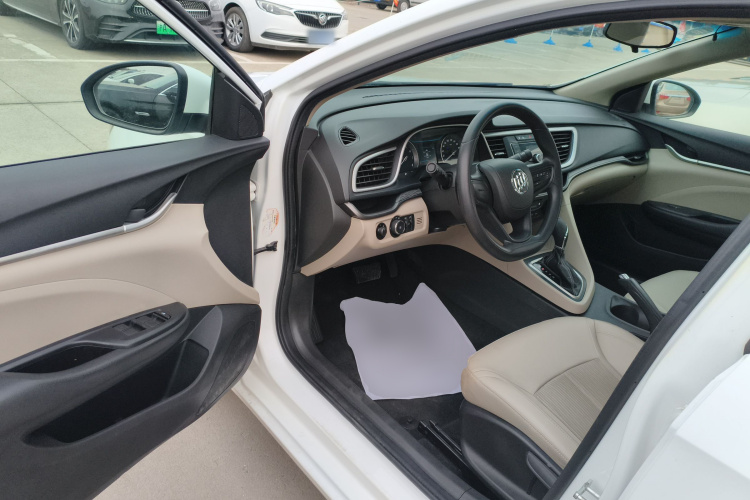 别克 英朗 2016款 15N 自动精英型中控内饰20