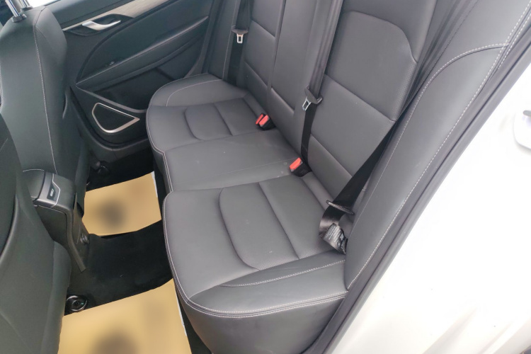 吉利汽车 帝豪 2019款  领军版 1.5L 手动豪华型 国VI中控内饰21