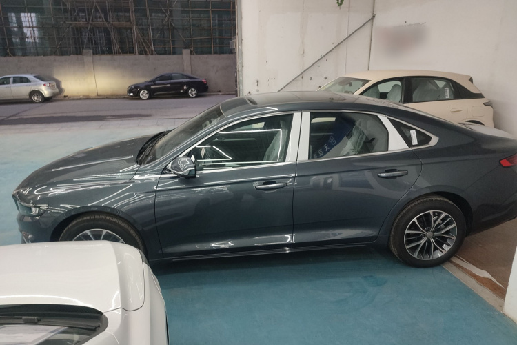 吉利汽车 星瑞 2025款 东方曜 1.5TD 扶摇版车身外观4