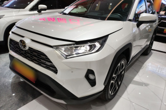 丰田 RAV4荣放 2020款 2.0L CVT四驱尊贵版