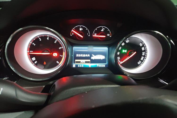 别克 君威 2017款 20T 精英型局部细节14