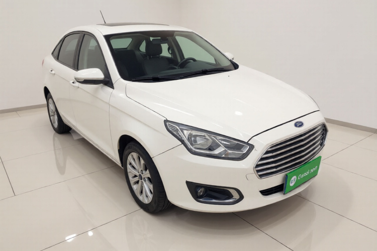 福特 福睿斯 2015款 1.5L 自动时尚型车身外观3