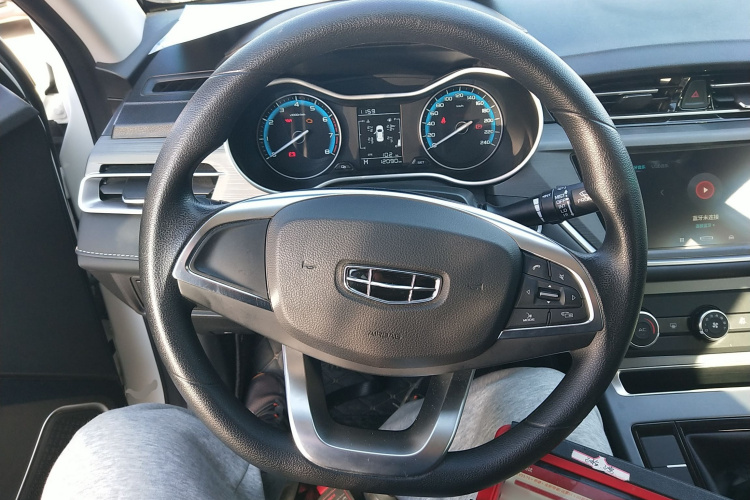 吉利汽车 帝豪 2021款 UP 1.5L 手动舒适型中控内饰13