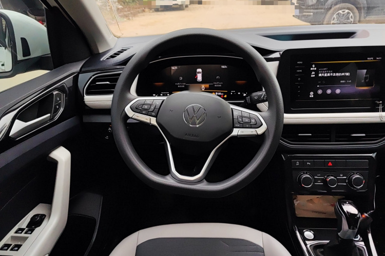大众 途岳 2025款 新锐 1.5L 锐意版中控内饰13